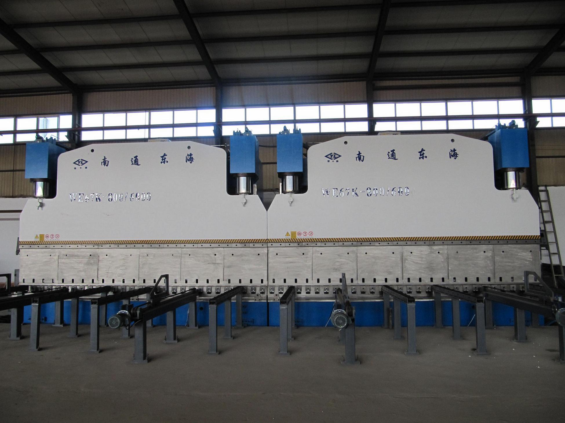 2xWE67K-800T6000. press brake in tandem